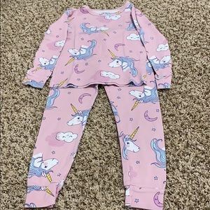 Like new 4T unicorn Carter’s pajamas